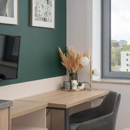 Trendy Studios With Home Office Near Wroclaw Main Station By Noclegi Renters Екстер'єр фото
