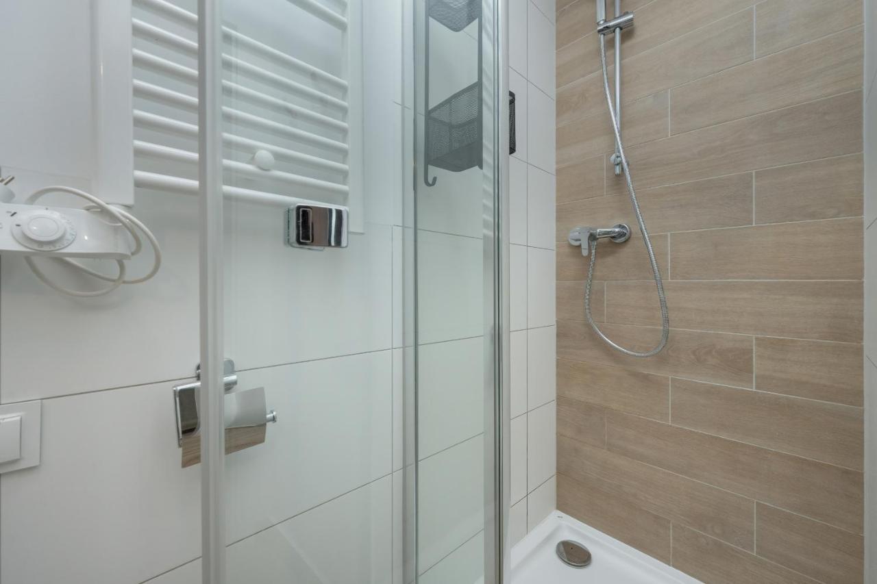 Trendy Studios With Home Office Near Wroclaw Main Station By Noclegi Renters Екстер'єр фото