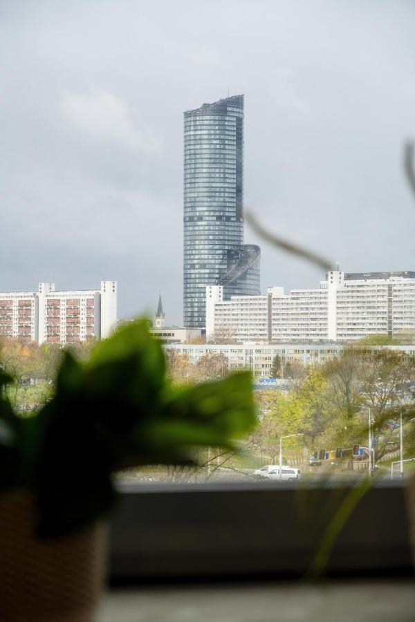 Trendy Studios With Home Office Near Wroclaw Main Station By Noclegi Renters Екстер'єр фото