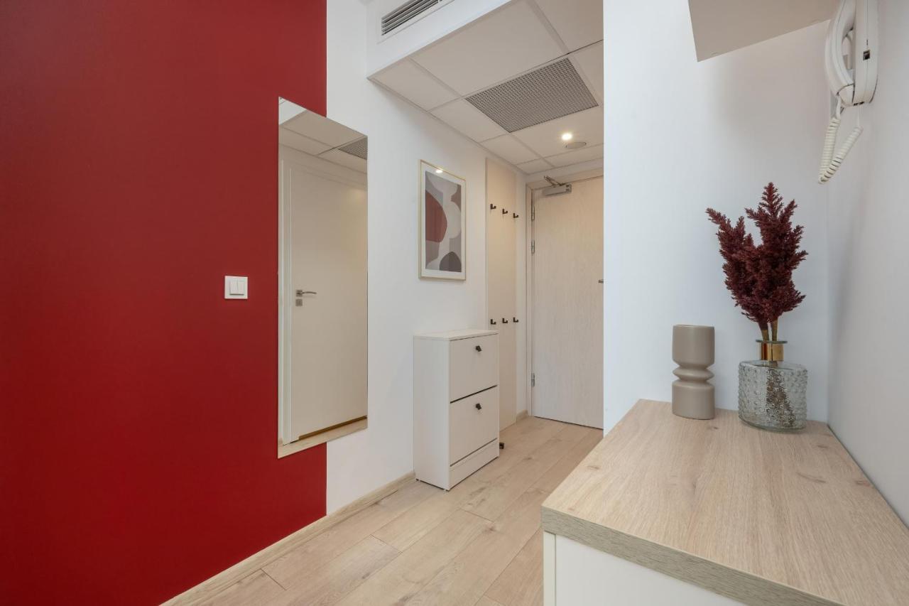 Trendy Studios With Home Office Near Wroclaw Main Station By Noclegi Renters Екстер'єр фото